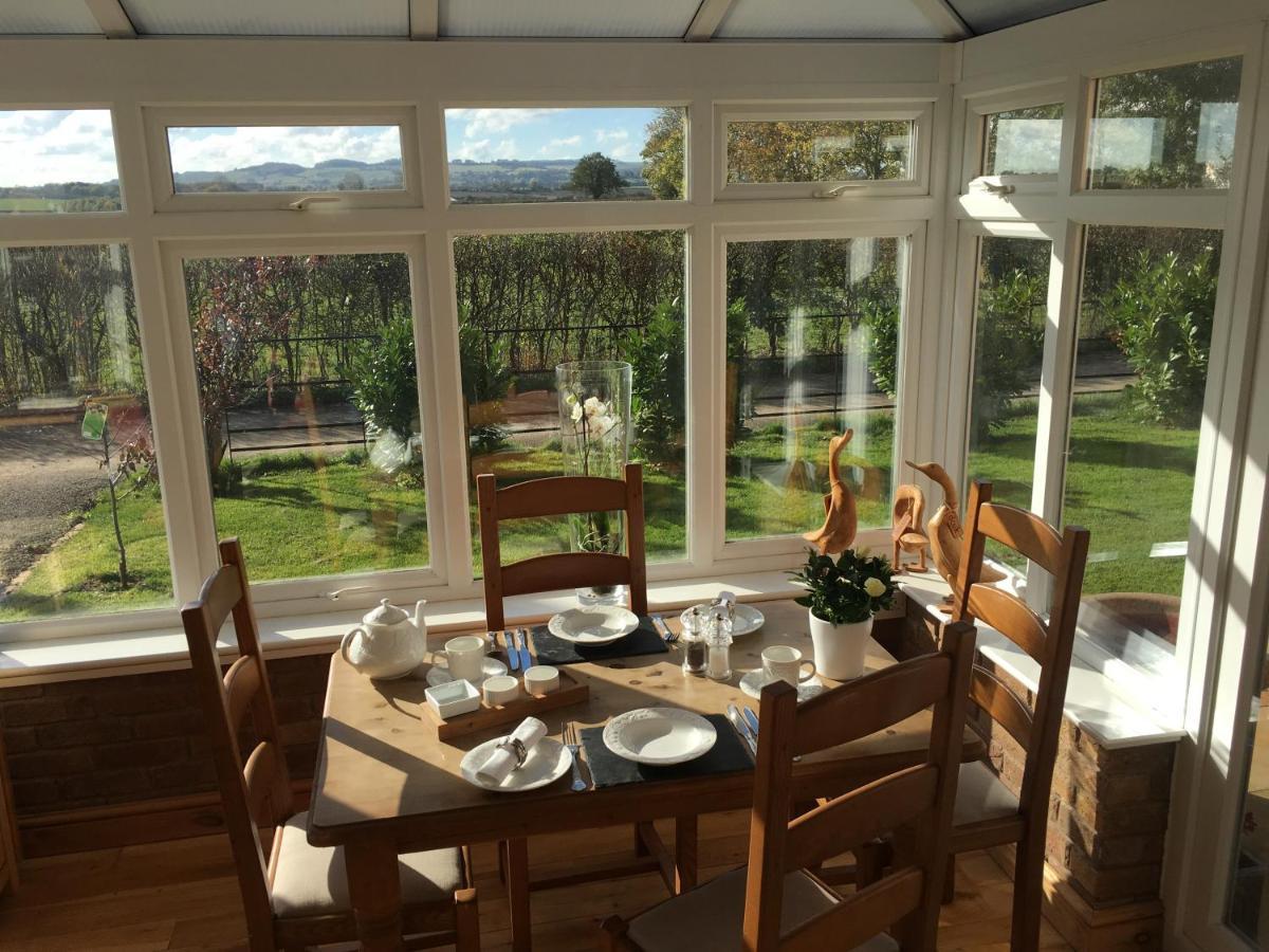 Bed and Breakfast The Poplars Newbold on Stour Esterno foto